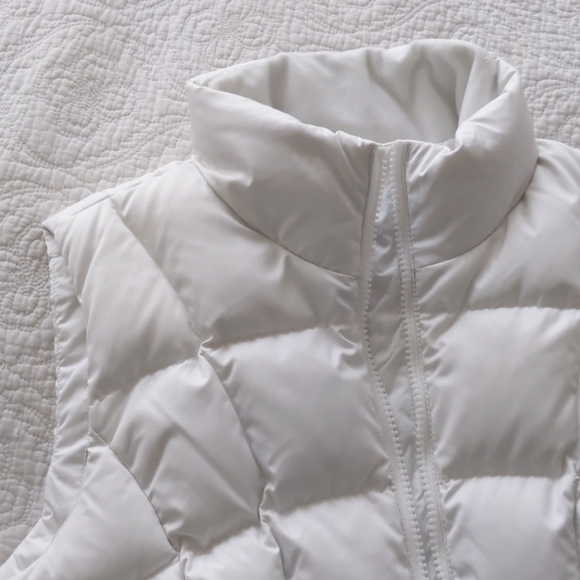 NWOT Eddie Bauer Down Vest - Picture 6 of 11